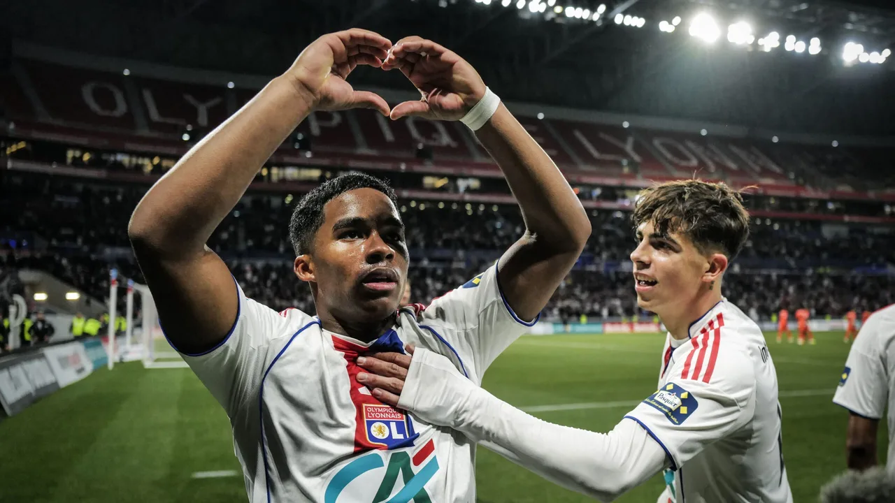 صفقات الشتاء.. قرار حاسم حول مستقبل إندريك وكاسيميرو يصدم الأندية السعودية